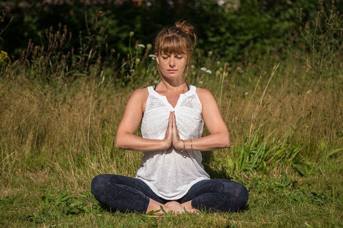 kirsten-singing-tree-yoga-01